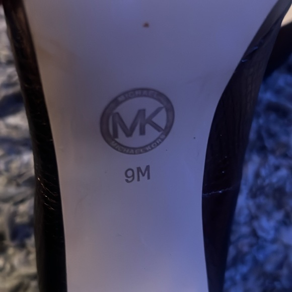Micheal Kors heels - Picture 5 of 6